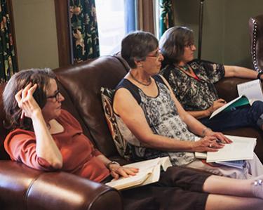Many Voices: Working with Multiple Narrators Many Voices: Working with Multiple Narrators