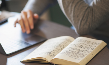 8-Week: Intro to Fiction and Memoir (Asynchronous)