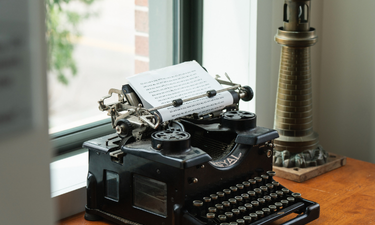 Write Livelihood: Making a Living as a Writer (V)