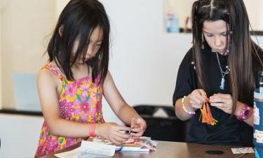 Graphic Storytelling in Verse: Summer Camp for ages 7-10 Graphic Storytelling in Verse: Summer Camp for ages 7-10