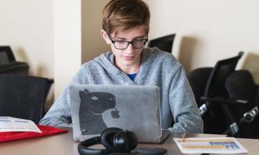 Teen writing Teen writing